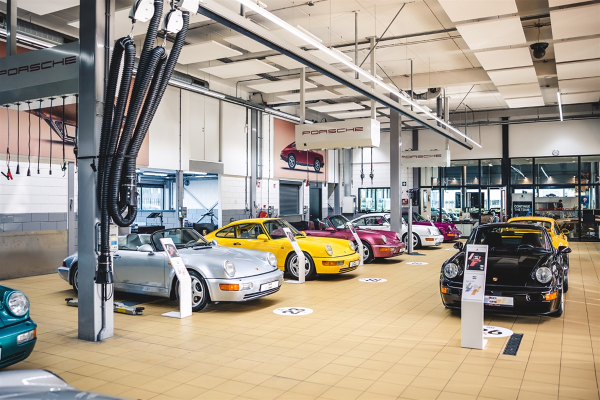 Porsche Centrum Gelderland 60 years Porsche 911 Exposition B14